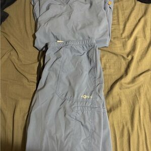 Carhartt scrub set